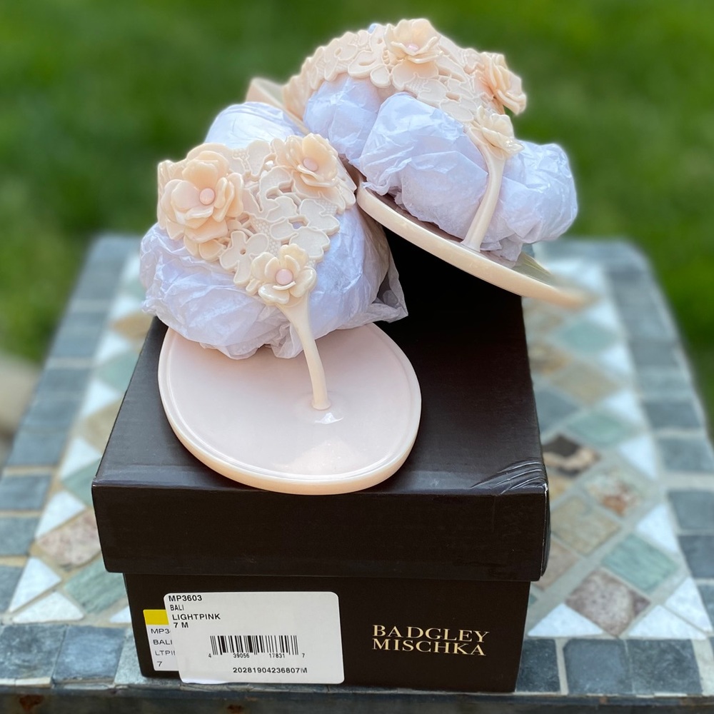 Badgley Mischka Bali Jelly Flip Flop - Picture 2 of 8